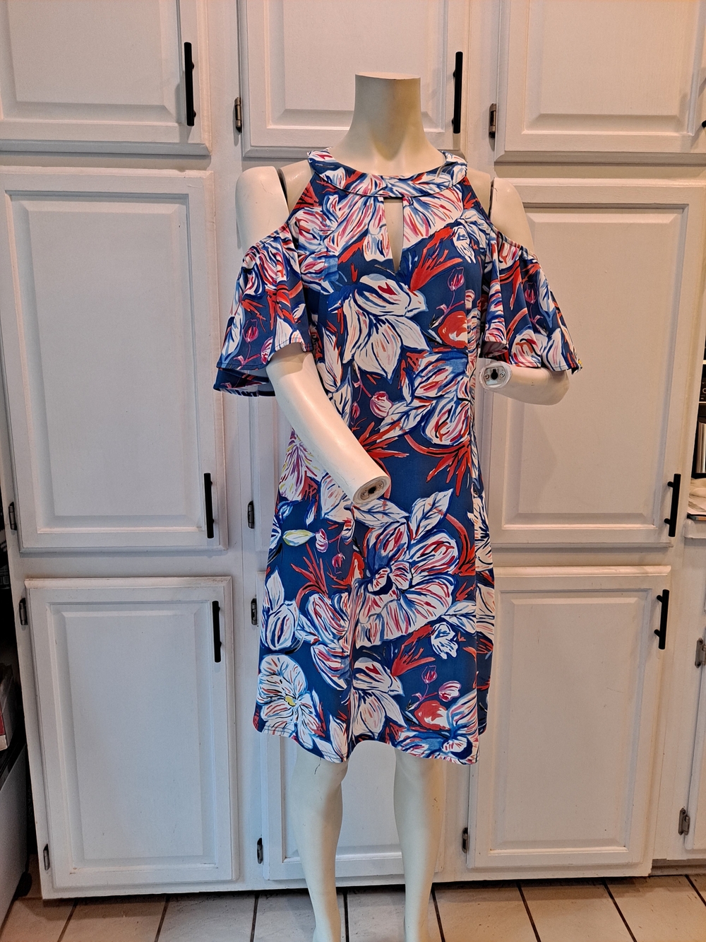 Aryeh Red White Blue Floral Cold-Shoulder Mini Dress A-line Shift Pullover